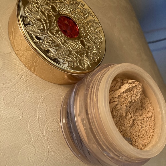 Bare Minerals powder. New.
